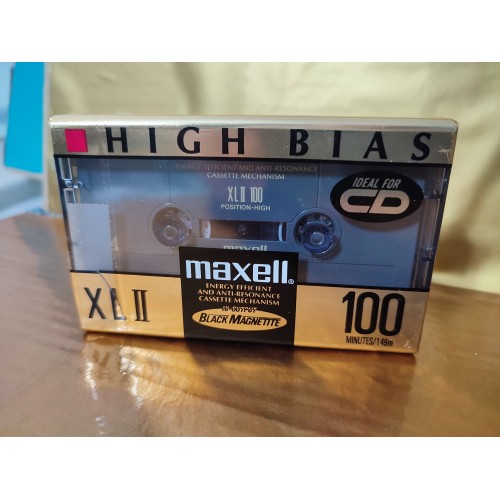 MAXELL XLII BLACK MAGNETTTE 100